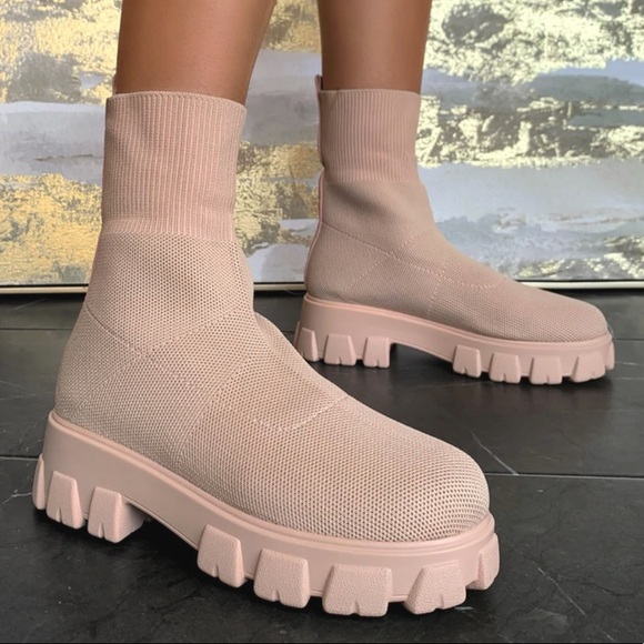 Flyest sneaker-Nude - Picture 1 of 1